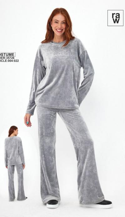 ქალის სპორტული კოსტუმი RAW  1WhatsApp Image 2023-07-31 at 12.07.06.jpeg